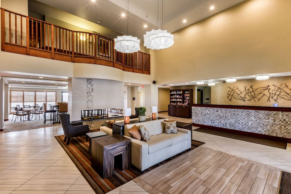Holiday Inn Express & Suites Cedar Falls - Waterloo By Ihg Екстериор снимка