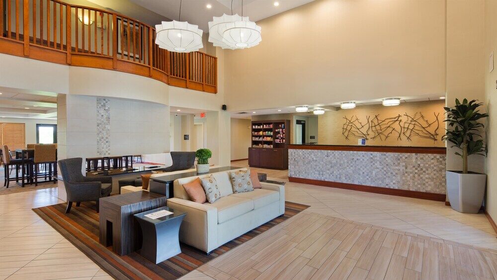 Holiday Inn Express & Suites Cedar Falls - Waterloo By Ihg Екстериор снимка