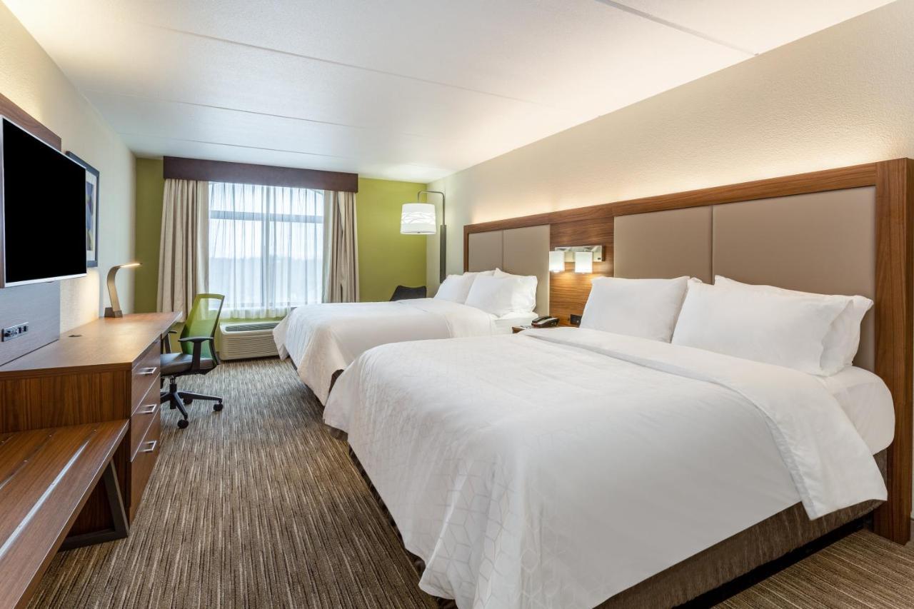 Holiday Inn Express & Suites Cedar Falls - Waterloo By Ihg Екстериор снимка